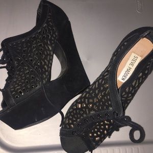 Black Steve Madden wedges